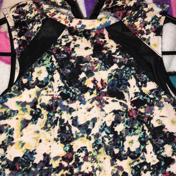 Mid length floral dress - Picture 3 of 4
